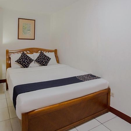 Newgrange Condotel Кесон Сити Екстериор снимка