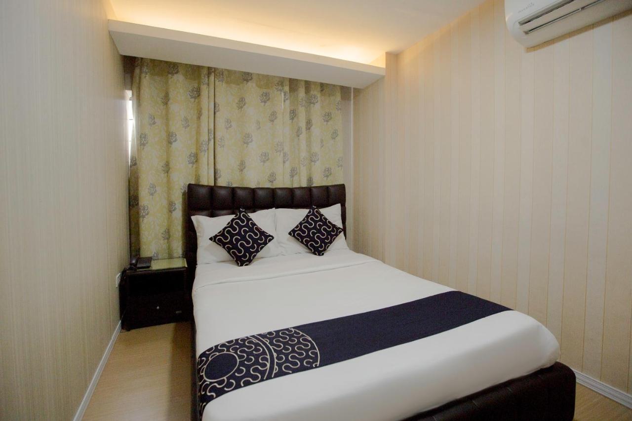 Newgrange Condotel Кесон Сити Екстериор снимка