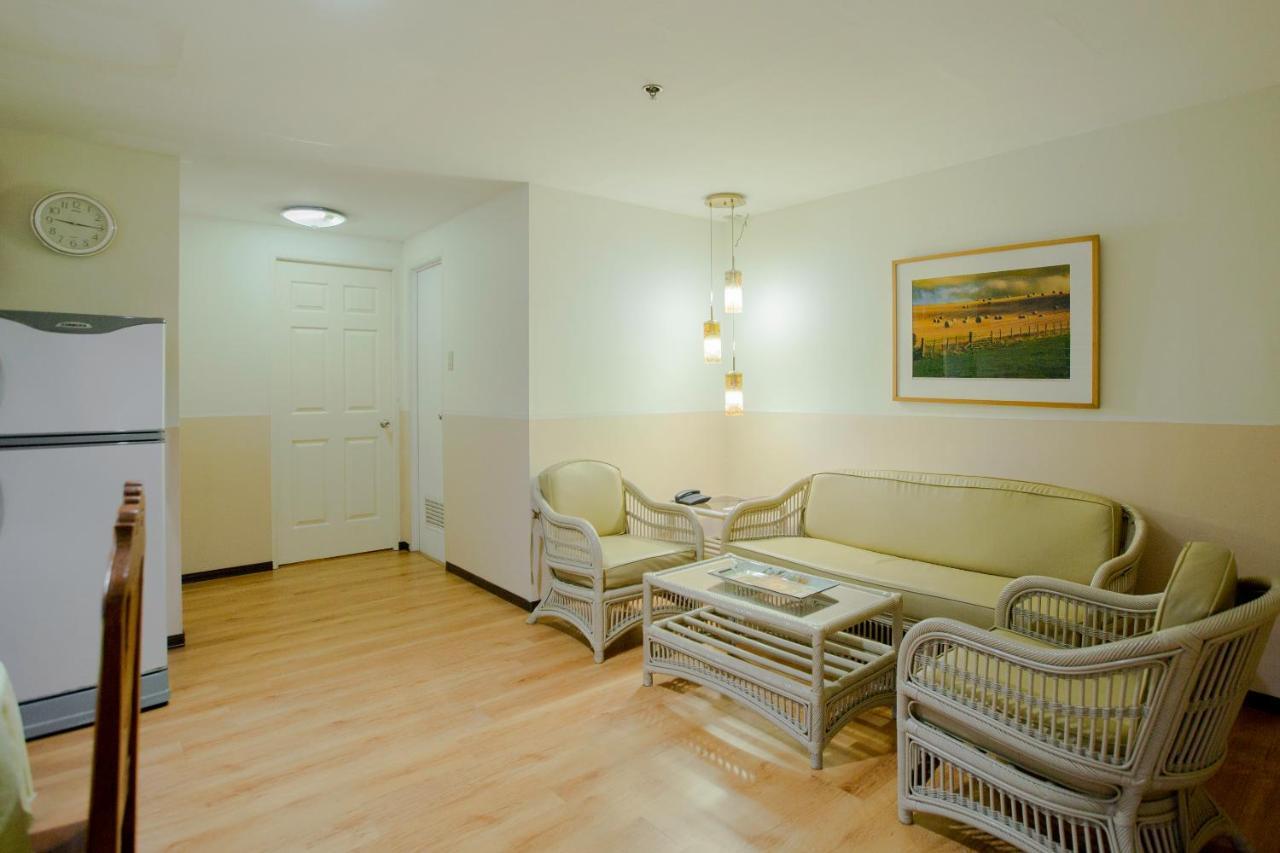 Newgrange Condotel Кесон Сити Екстериор снимка
