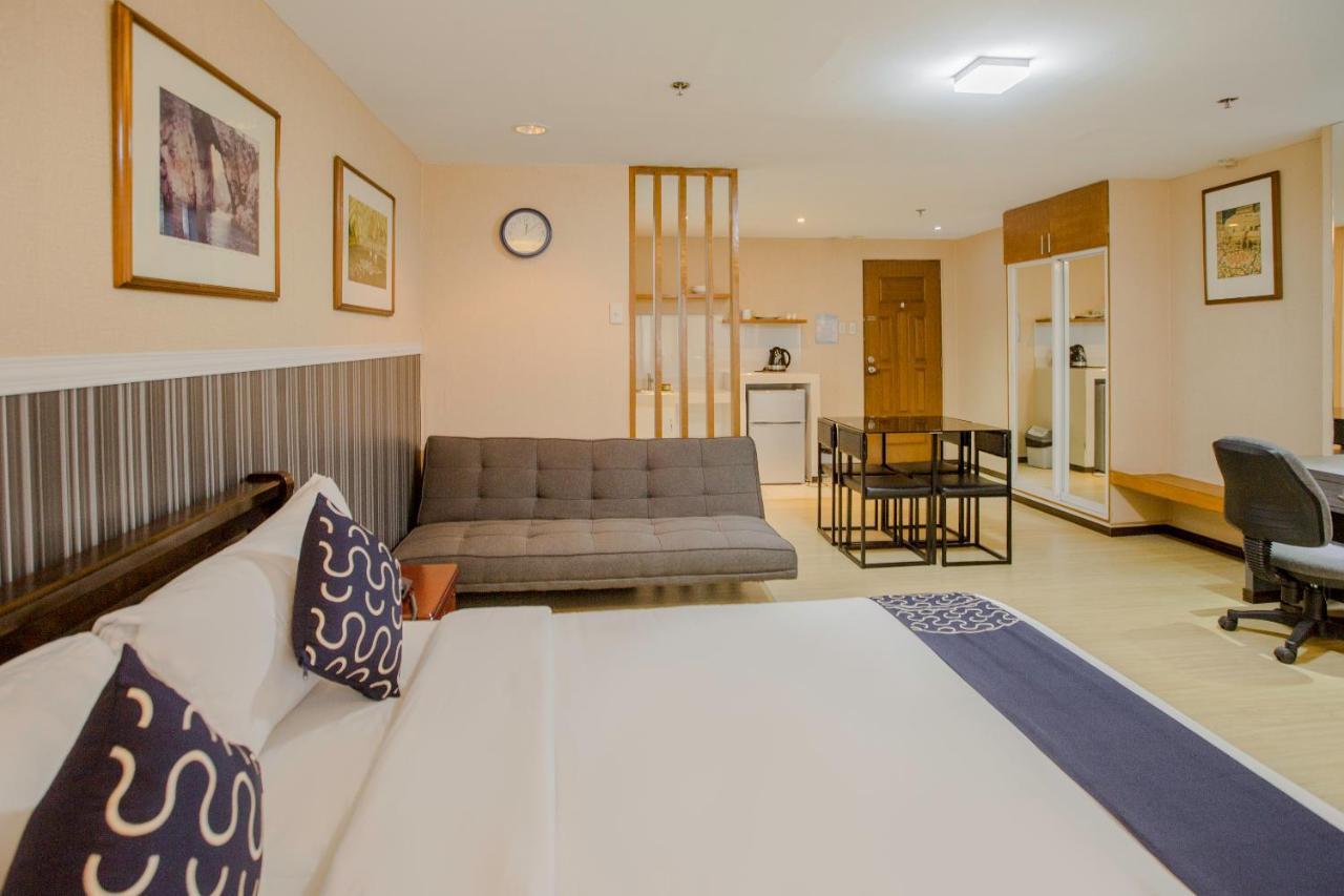 Newgrange Condotel Кесон Сити Екстериор снимка