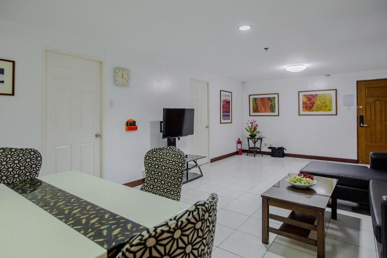 Newgrange Condotel Кесон Сити Екстериор снимка