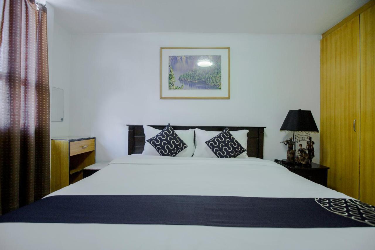 Newgrange Condotel Кесон Сити Екстериор снимка