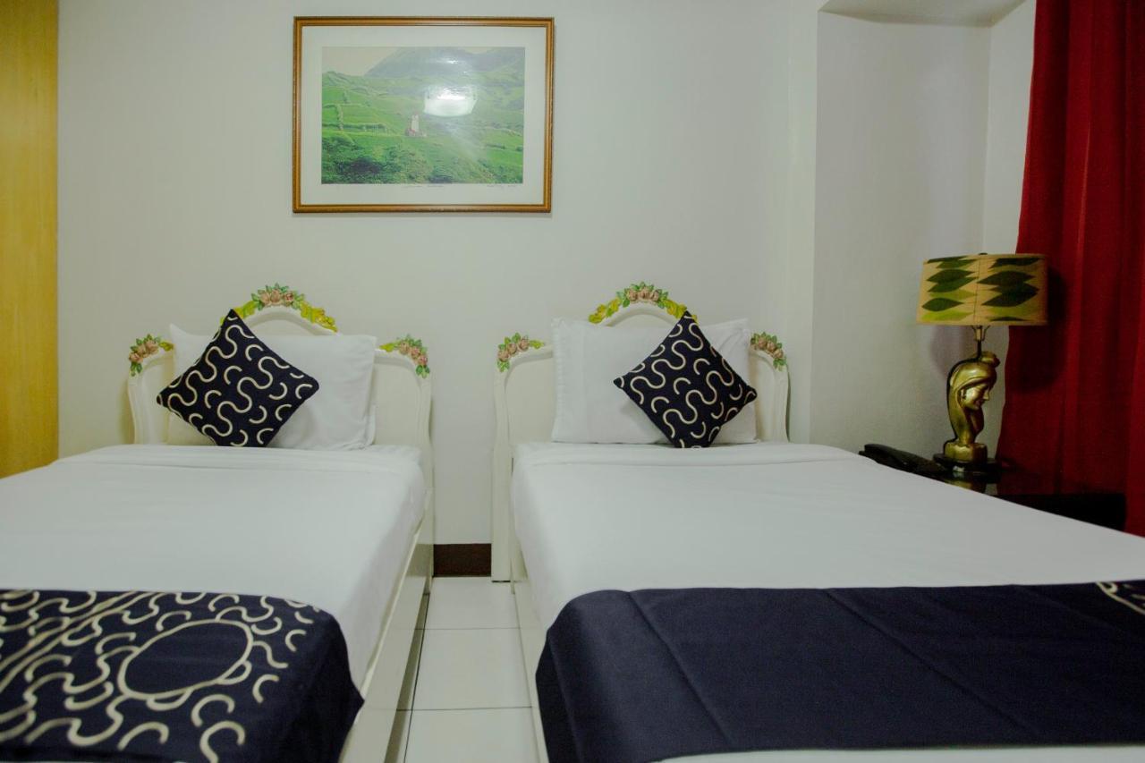 Newgrange Condotel Кесон Сити Екстериор снимка