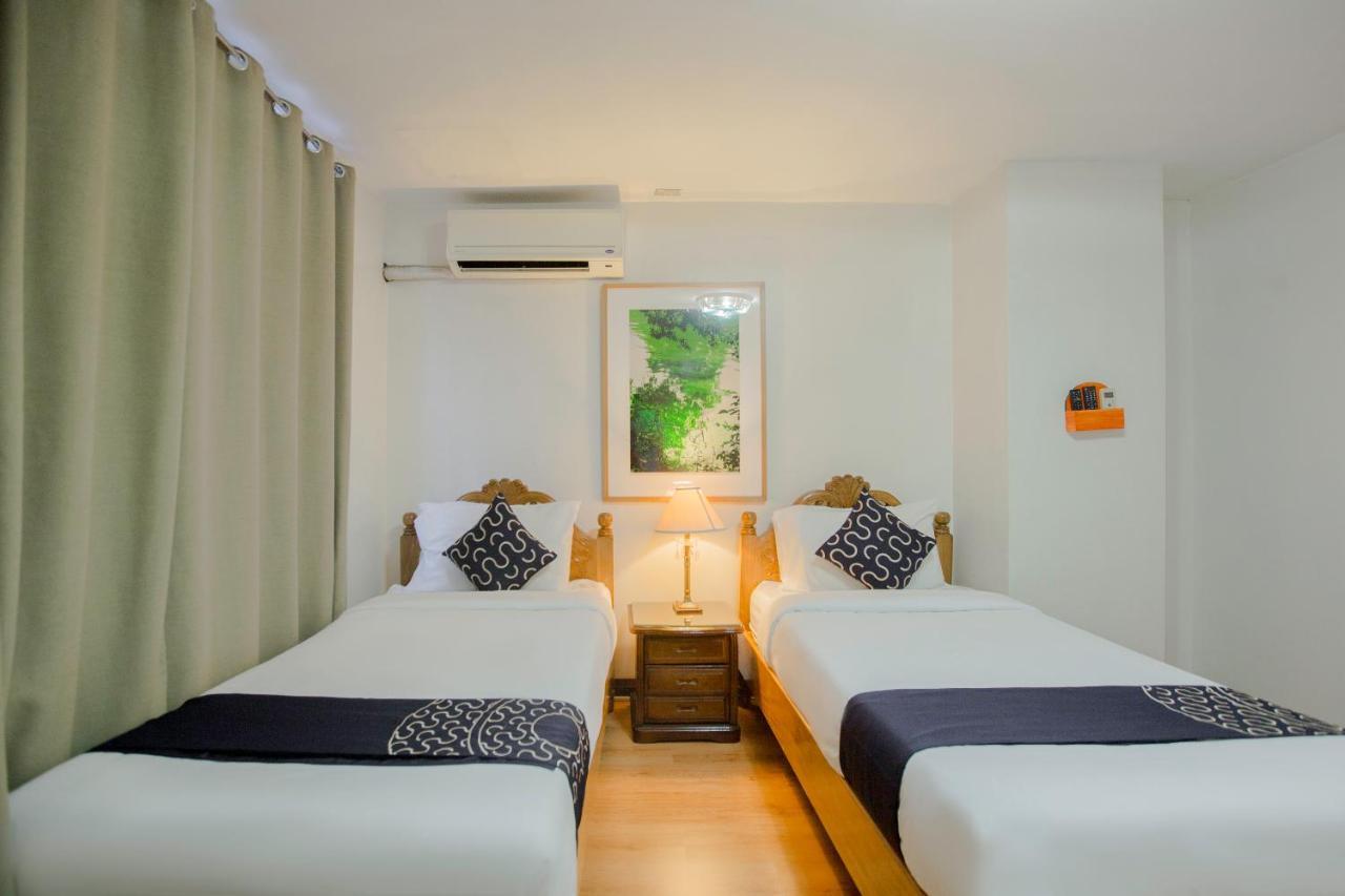 Newgrange Condotel Кесон Сити Екстериор снимка