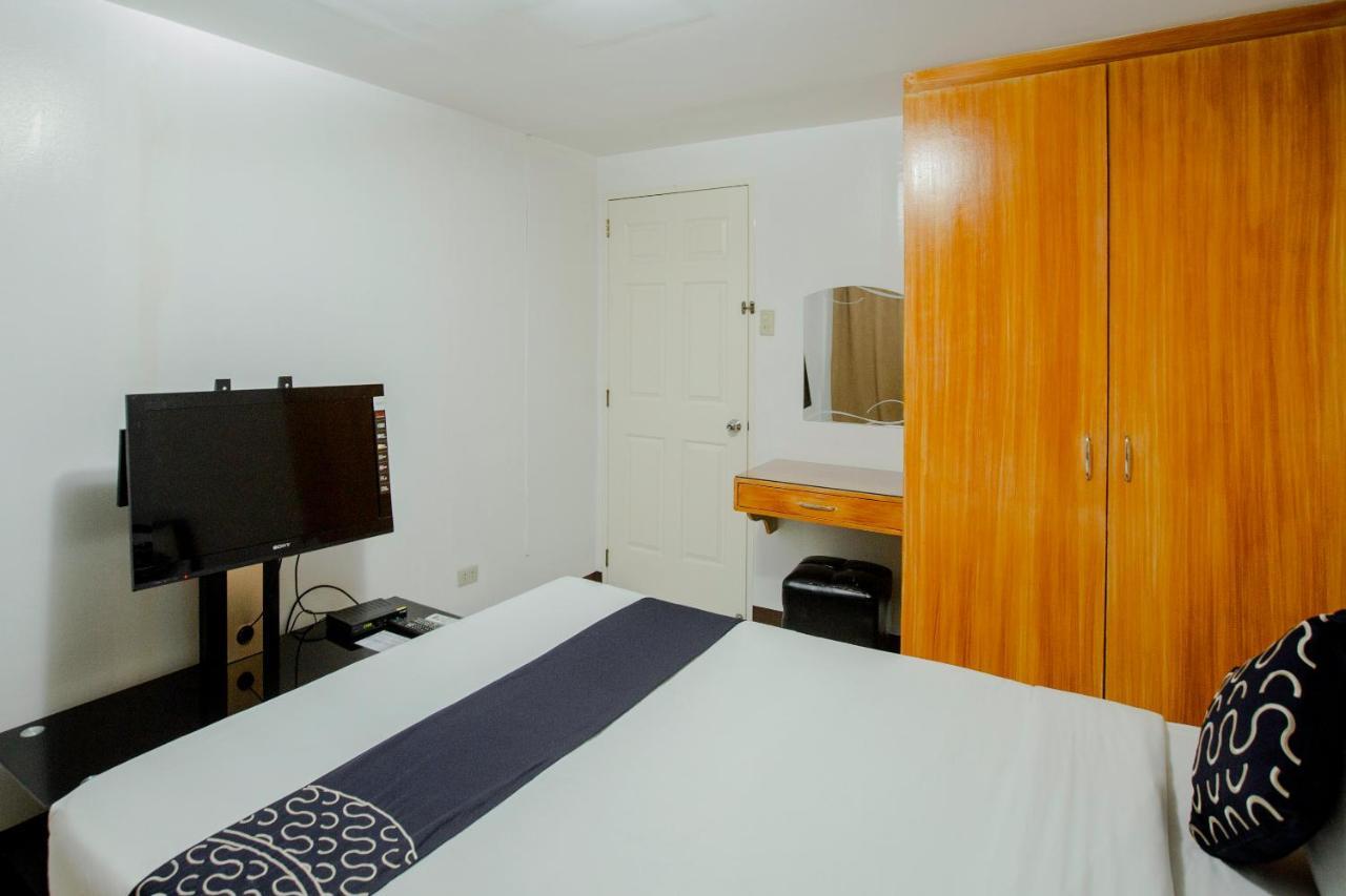 Newgrange Condotel Кесон Сити Екстериор снимка