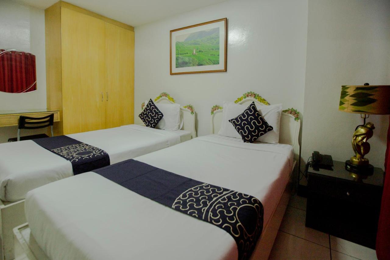Newgrange Condotel Кесон Сити Екстериор снимка