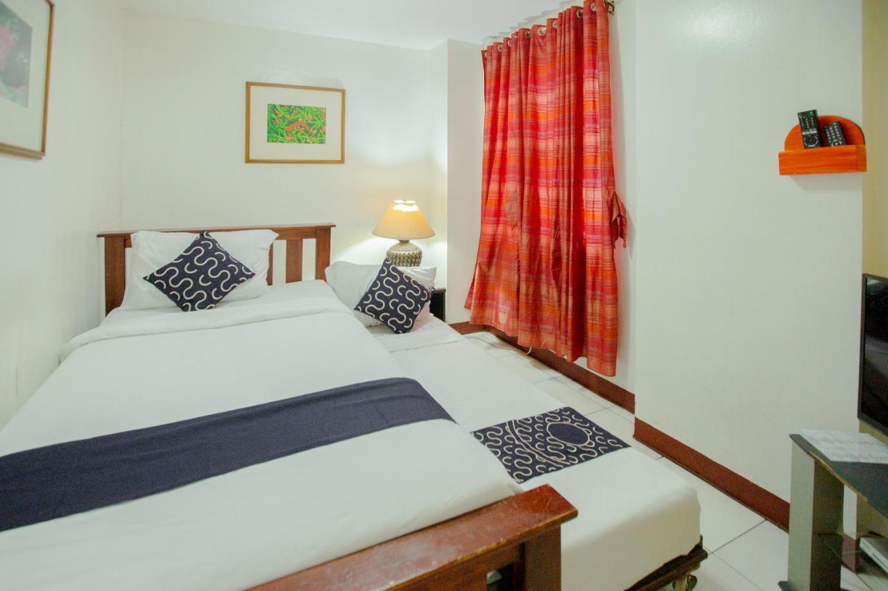 Newgrange Condotel Кесон Сити Екстериор снимка